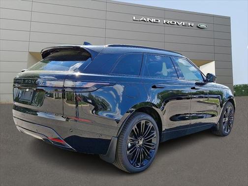 2026 Land Rover Range Rover Velar P250 SE R-Dynamic