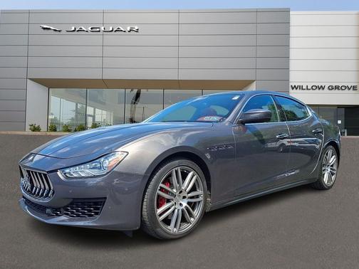 Champagne Metallescent - CHM 2018 Maserati Ghibli S Q4