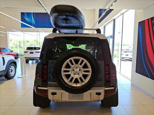 2025 Land Rover Defender 90 P300 S