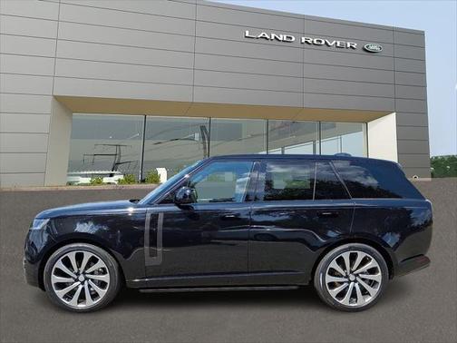 2025 Land Rover Range Rover P400 SE