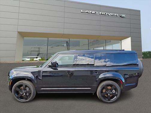 2025 Land Rover Defender 130 P400 X-Dynamic SE
