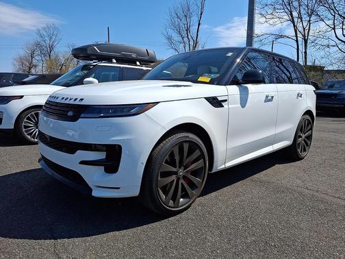 2025 Land Rover Range Rover Sport SE