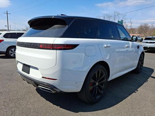 2025 Land Rover Range Rover Sport SE