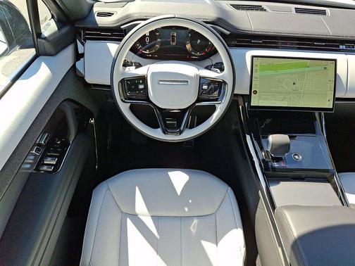 Fuji White 2025 Land Rover Range Rover Sport SE