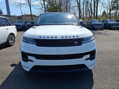 2025 Land Rover Range Rover Sport SE