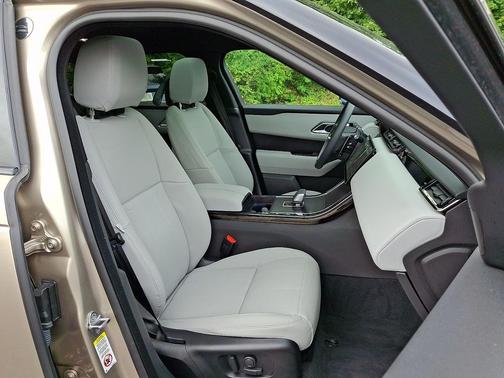 Batumi Gold Premium Metallic - 1DM 2026 Land Rover Range Rover Velar P250 SE R-Dynamic