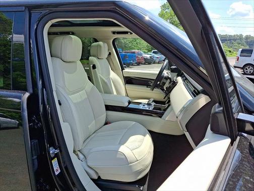 2023 Land Rover Range Rover P530 SE