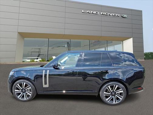 2023 Land Rover Range Rover P530 SE