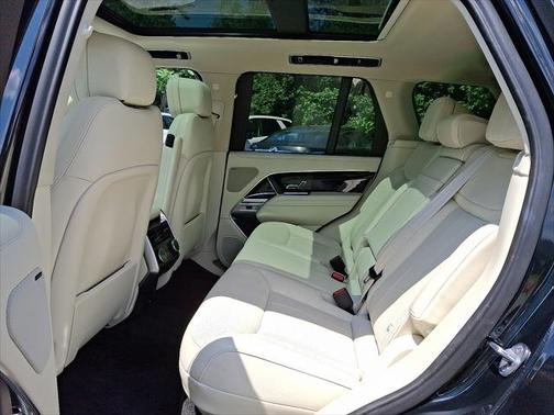 2023 Land Rover Range Rover P530 SE