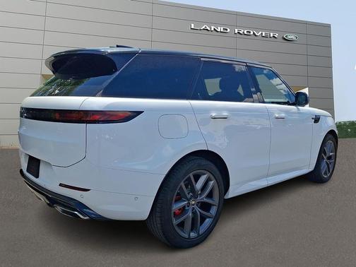Fuji White - 1AA 2024 Land Rover Range Rover Sport SE