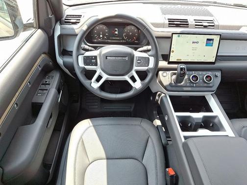 2025 Land Rover Defender 110 P400 X-Dynamic SE