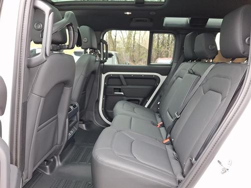 Fuji White 2026 Land Rover Defender P300 S