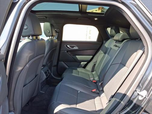 2026 Land Rover Range Rover Velar P250 SE R-Dynamic