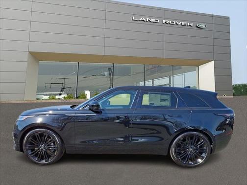 2026 Land Rover Range Rover Velar P250 SE R-Dynamic