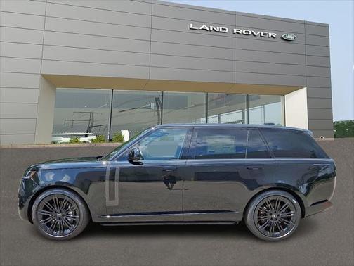 2025 Land Rover Range Rover P400 SE 7 Seat