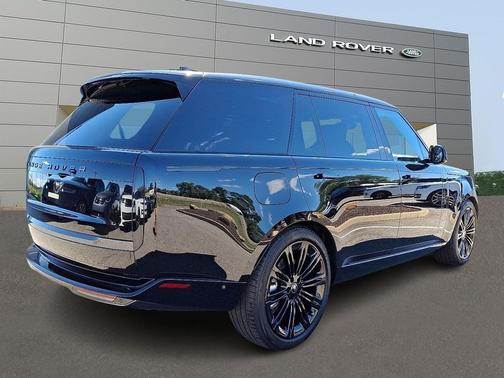 2025 Land Rover Range Rover P530 SE 7 Seat