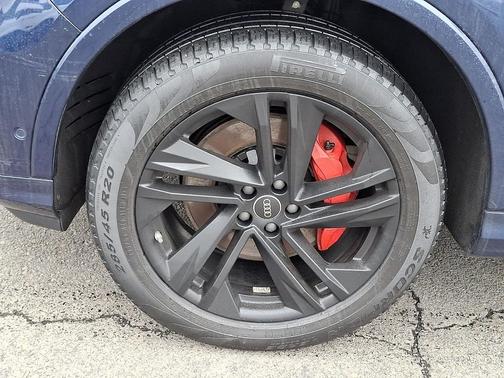 2022 Audi Q7 55 Premium Plus