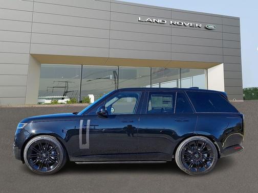 2025 Land Rover Range Rover P400 SE