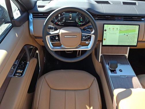 2026 Land Rover Range Rover P550e SE