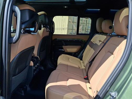 2026 Land Rover Defender P400 X-Dynamic SE