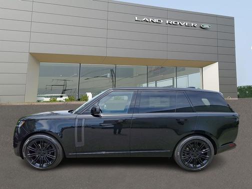 Santorini Black Metallic - 1AG 2026 Land Rover Range Rover P400 SE 7 Seat