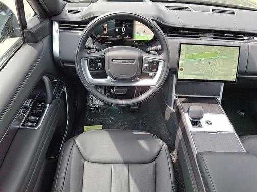 Santorini Black Metallic - 1AG 2026 Land Rover Range Rover P400 SE 7 Seat
