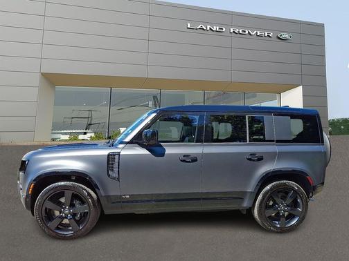 2025 Land Rover Defender 110 V8