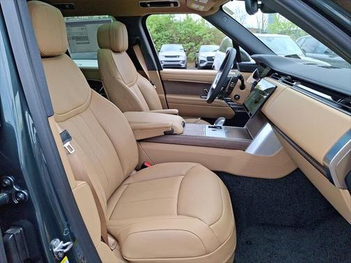 2025 Land Rover Range Rover P530 SE