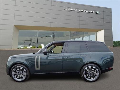 2025 Land Rover Range Rover P530 SE
