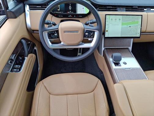 2025 Land Rover Range Rover P530 SE