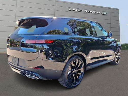 2025 Land Rover Range Rover Sport SE