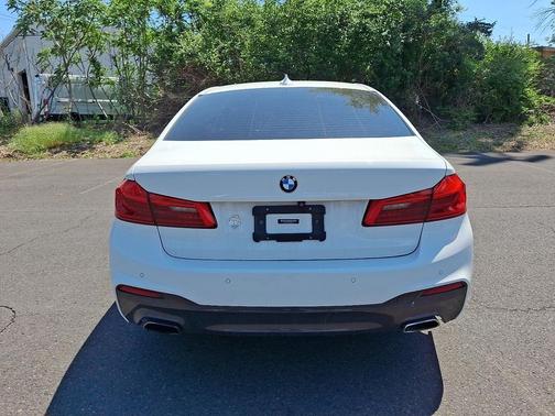 Alpine White 2019 BMW 530