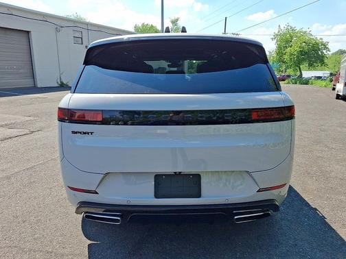 Borasco Grey Metallic - 1CN 2024 Land Rover Range Rover Sport SE