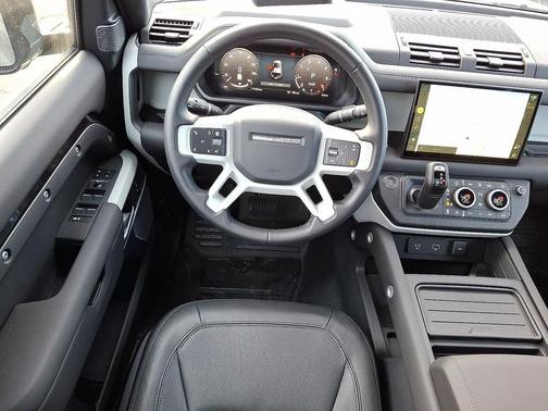 2024 Land Rover Defender 110 P500 SE