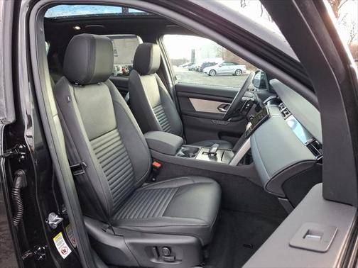 2025 Land Rover Discovery Sport Dynamic SE