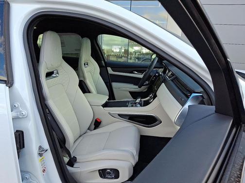 2026 Jaguar F-PACE SVR P550 AWD Automatic