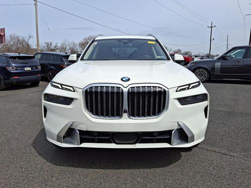 Alpine White 2024 BMW X7 xDrive40i