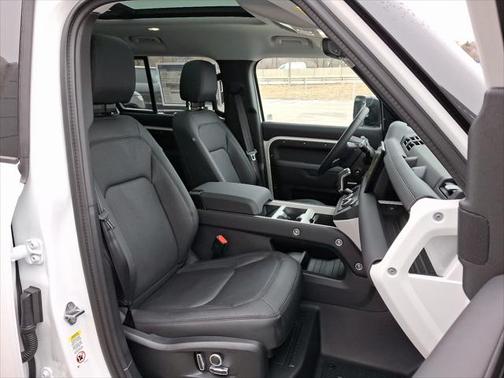 2025 Land Rover Defender 130 P300 S