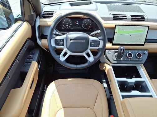 2025 Land Rover Defender 110 P400 X-Dynamic SE