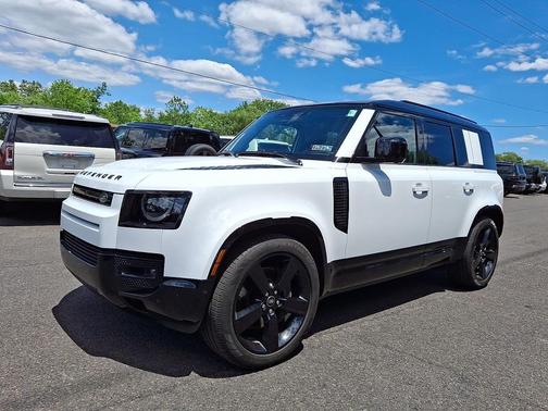 Fuji White 2025 Land Rover Defender 110 P400 X-Dynamic SE