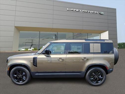 2025 Land Rover Defender 110 P400 S