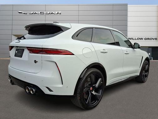2022 Jaguar F-PACE SVR