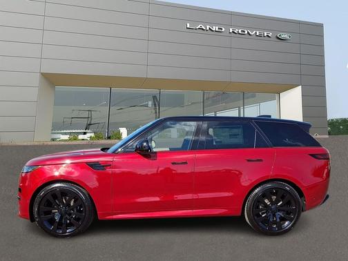Firenze Red Metallic 2026 Land Rover Range Rover Sport SE