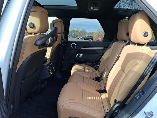 2026 Land Rover Discovery Gemini Edition