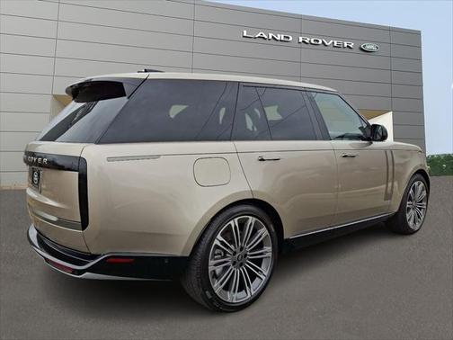 2025 Land Rover Range Rover P530 SE