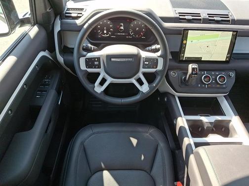 Fuji White 2025 Land Rover Defender 110 P300