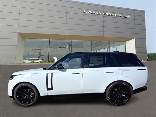 2025 Land Rover Range Rover P550e SE
