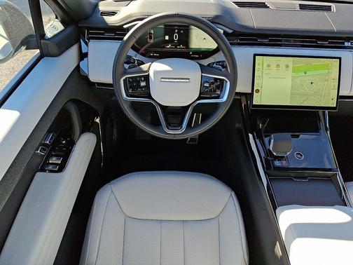 2026 Land Rover Range Rover Sport SE