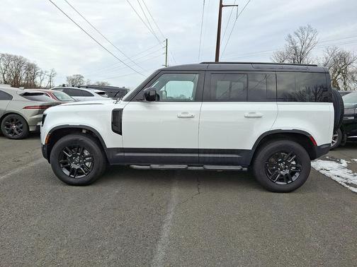 2025 Land Rover Defender 110 P300