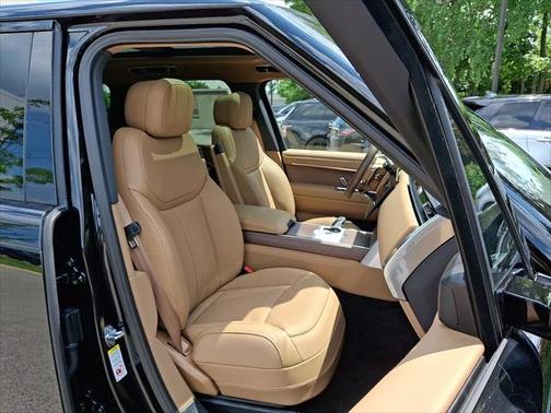 2025 Land Rover Range Rover P400 SE